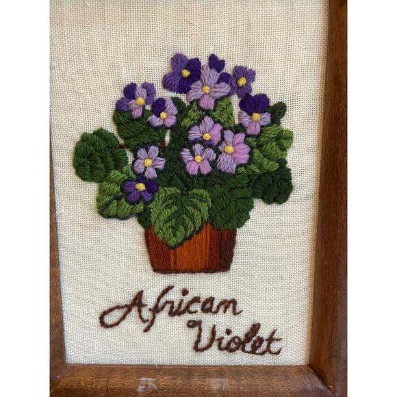 2 Vintage Framed 1979 Hand Stitched Floral Art.Violets & Begonias Signed on back - Picture 2 of 6